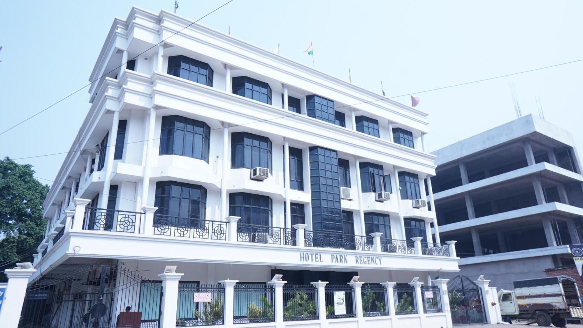 Hotel Park Regency جوراكبور المظهر الخارجي الصورة